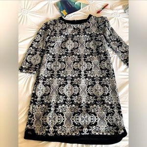 Black and white patterned dress